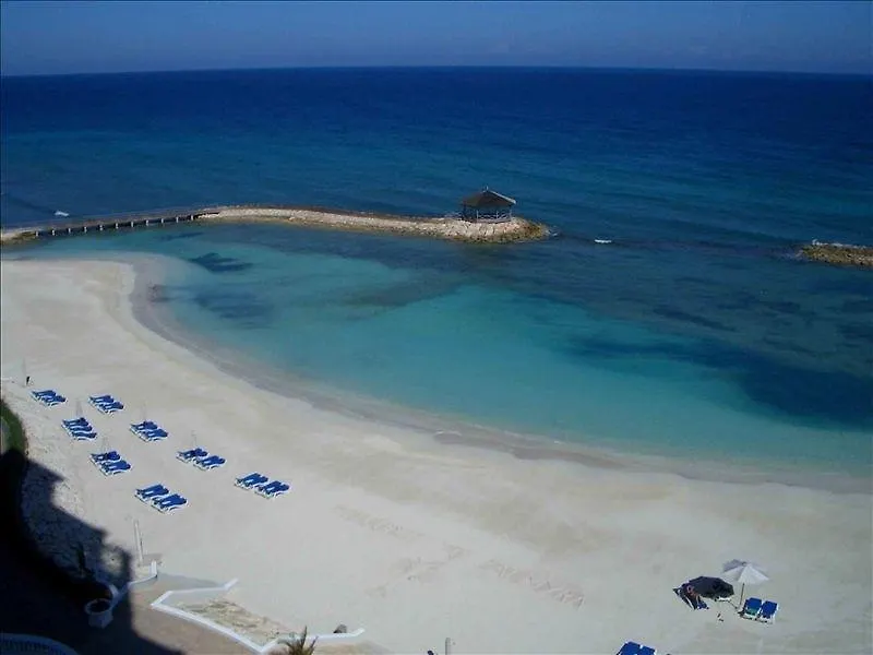 Paradise Found Appartamento Montego Bay 0*,